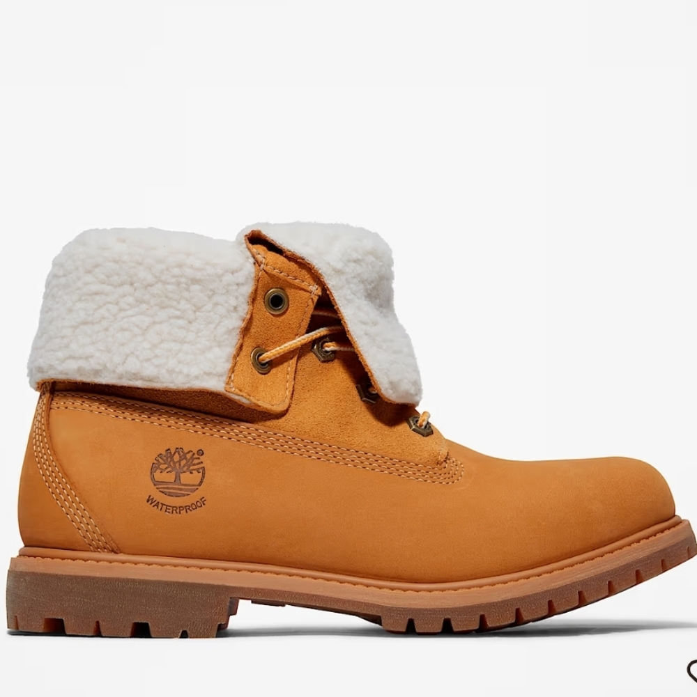 Timberland Tan Boots with White Shearling